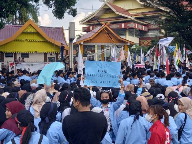 Ada Demo di Kantor DPRD Riau, Pengendara Jangan Melintas di Jalan Sudirman!