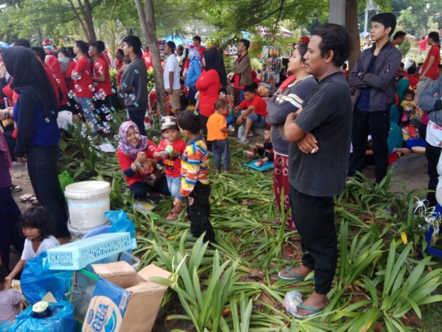 Taman Depan Diskes Riau Hancur Gara-gara Acara Alfamart