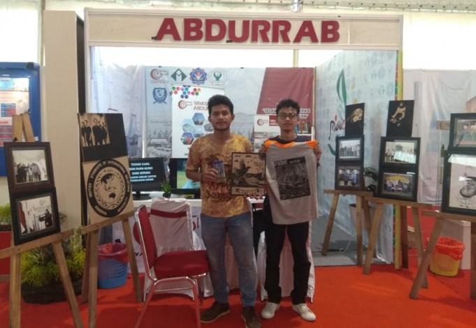 Universitas Abdurrab Tampilkan Karya Seni Cukil Mahasiswa di Riau Expo 2018
