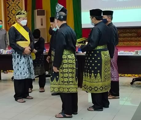 Datuk Raja Marjohan Yusuf Ditetapkan Sebagai Ketua Umum MKA LAM Riau