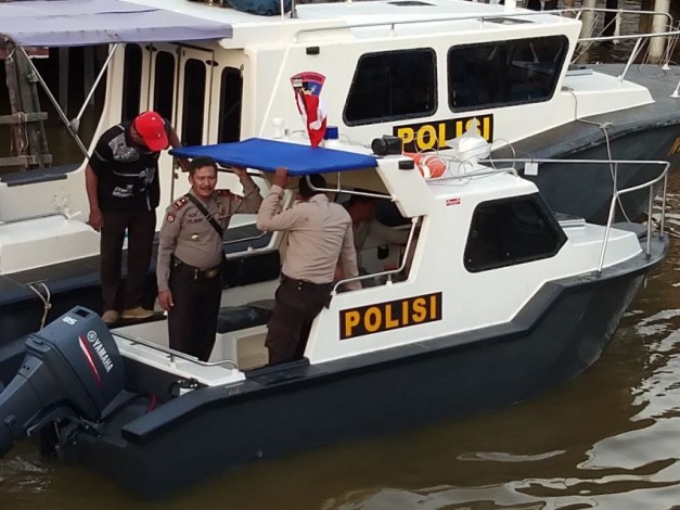 Polsek Sinaboi Panipahan Terima Bantuan Speed Boat dari Mabes Polri