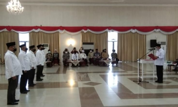 Gubri Lantik Pimpinan Baznas Riau, Masriadi Hasan Jadi Ketua