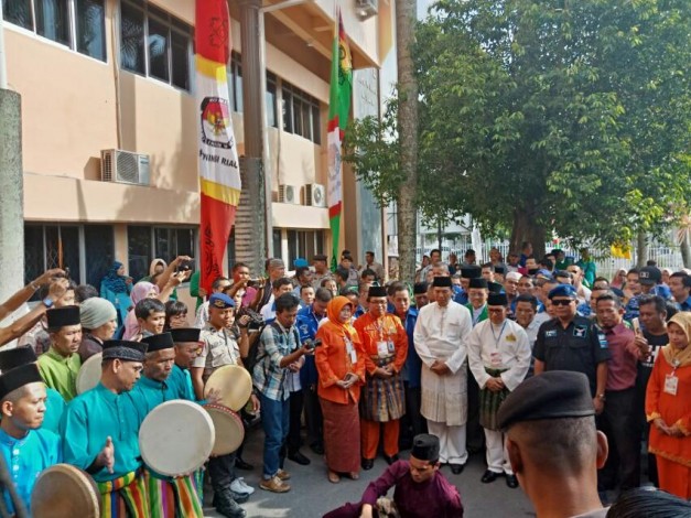 Firdaus-Rusli Effendi Mendaftar KPU Riau
