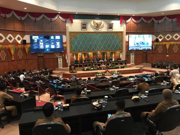 Rapat Paripurna Masih Ada yang Online, Begini Kata Pimpinan DPRD Riau