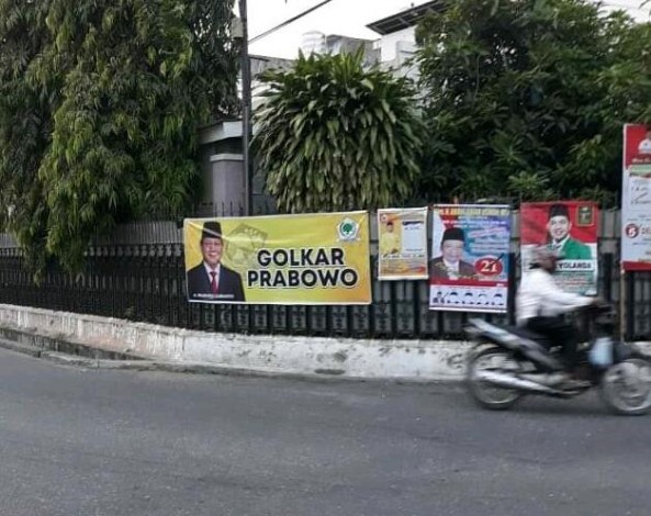 Golkar Cari Pihak Pemasang Spanduk Golkar Prabowo di Pekanbaru