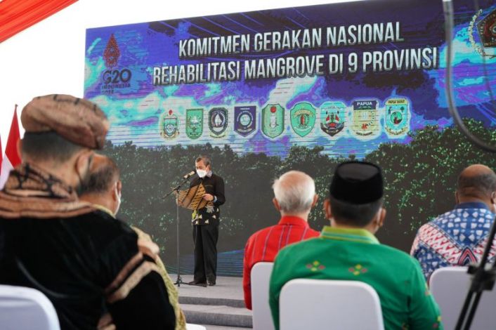 Syamsuar Wakili 9 Gubernur Bacakan Komitmen Penyelamatan Mangrove di HPN Kendari