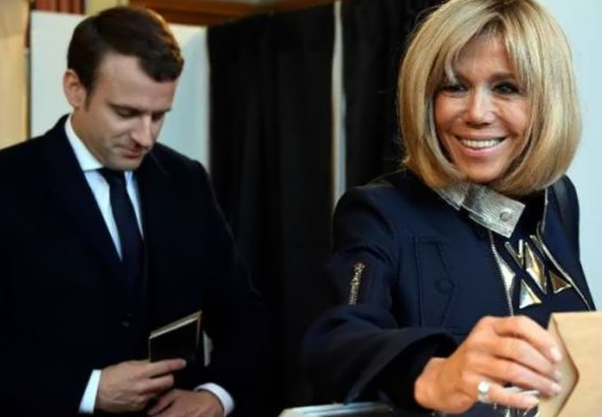 Jadi Presiden Prancis Termuda, Emmanuel Macron Punya 7 Cucu