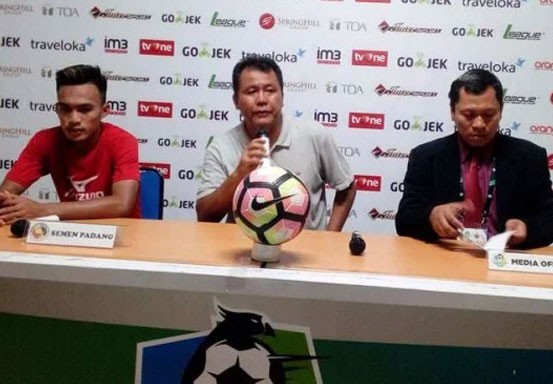 Tak Menang dalam 6 Laga, Pelatih Semen Padang FC Mengundurkan Diri