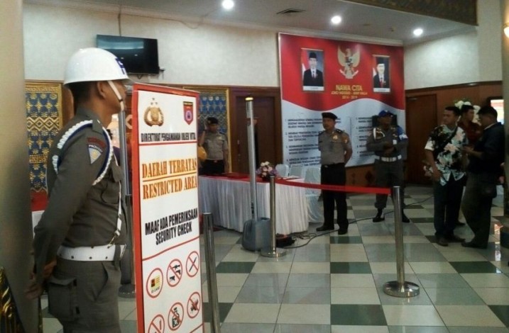 Jelang Sidang Paripurna Istimewa, Pintu Masuk DPRD Riau Dilengkapi Metal Detactor