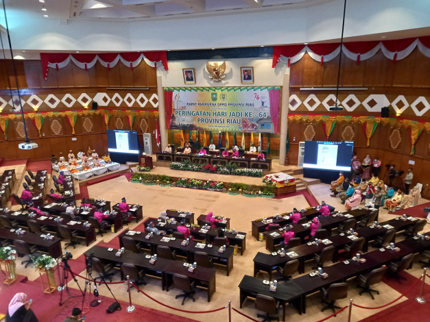 Ketua DPRD Riau Sorot 2 Hal Penting Berikut di Paripurna Hari Jadi ke-64 Riau
