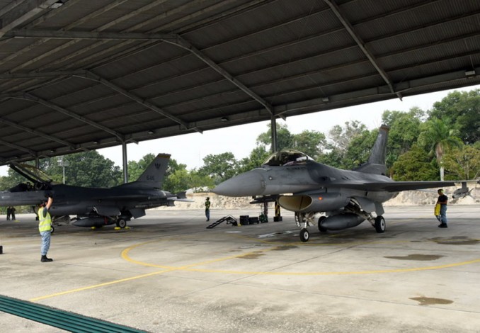 6 Pesawat Tempur F-16 Milik Republic of Singapore Mendarat di Lanud Rsn Pekanbaru