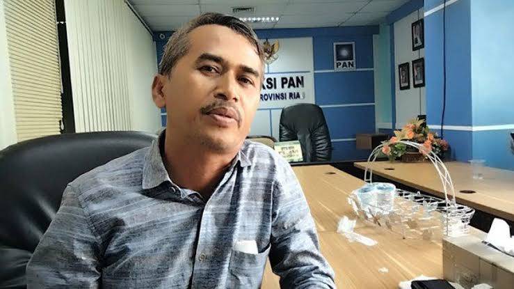 Sudah Mundur Tapi Syamsuar Mutasi Kepala Sekolah, Komisi I DPRD Riau Buka Desk Pengaduan