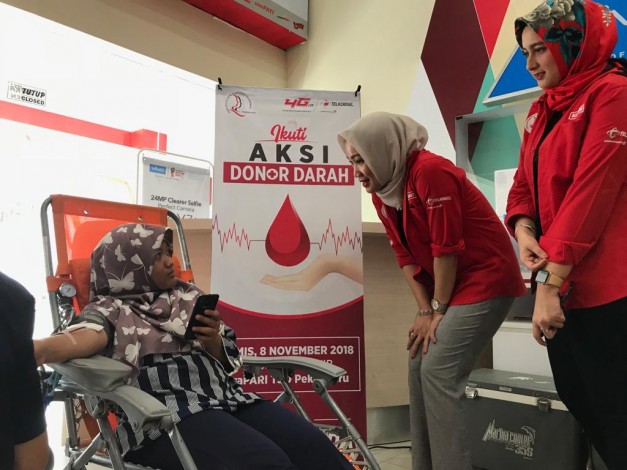 Rayakan Hari Pahlawan, Persatuan Istri Karyawan Telkomsel Gelar Donor Darah