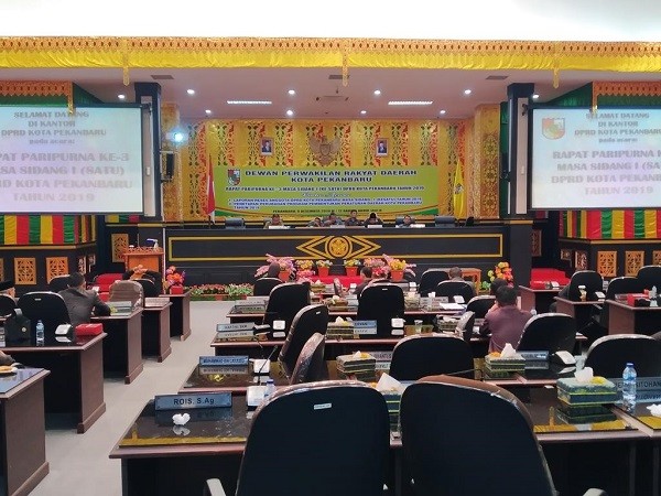Rapat Paripurna DPRD Pekanbaru Akhirnya Dimulai Setelah Ngaret 12 Jam