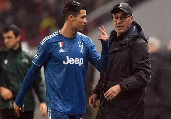 Suporter Juventus Minta Cristiano Ronaldo Membuat Maurizio Sarri Dipecat