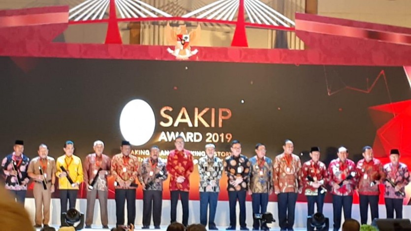 Gubernur Riau Terima Penghargaan SAKIP dari Menpan RB