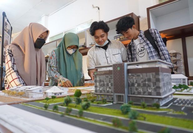 Gubah Masa 2022 Tampilkan Karya Desain Arsitektur Mahasiswa Fakultas Teknik Unilak