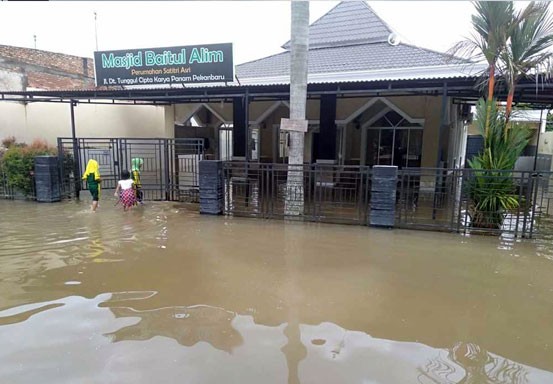 Warga Berharap Caleg Terpilih Nanti Mau Mengatasi Banjir di Pekanbaru