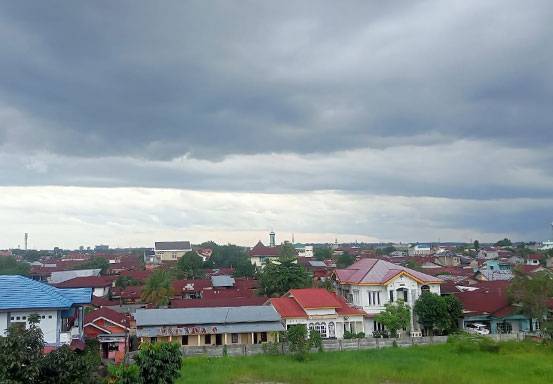 Potensi Hujan di Riau Hanya Pagi Hari, Siang hingga Dini Hari Cerah Berawan