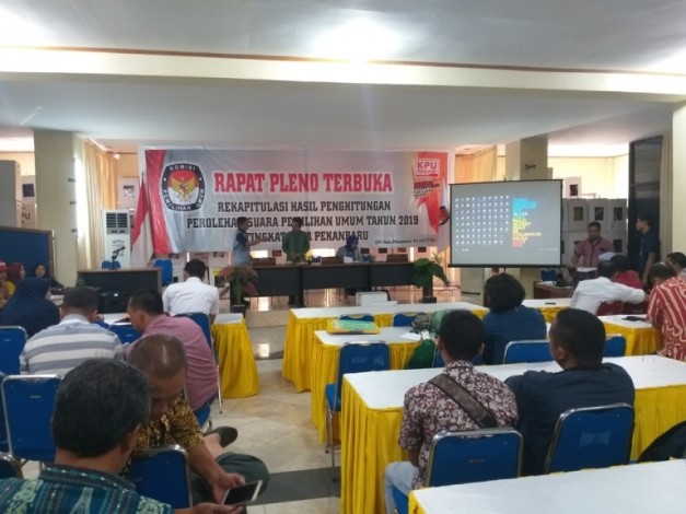 Rekapitulasi Tingkat Pekanbaru Selesai, Hasilnya Dibacakan di Pleno Provinsi Riau Besok
