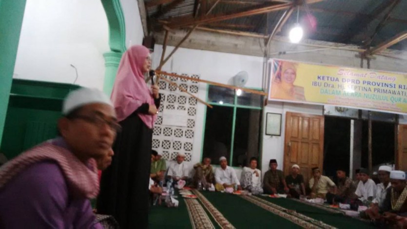 Rindu Sosok Rusli Zainal, Jemaah Masjid Doakan Septina Jadi Gubernur Riau