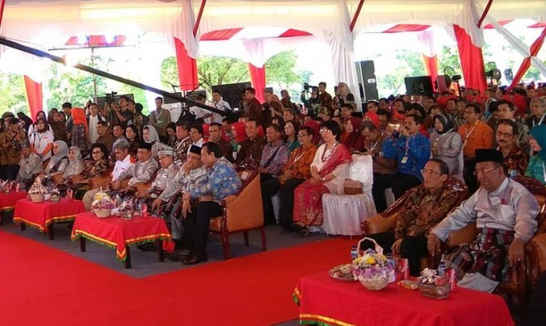 Puncak Hakteknas di Riau Dihadiri Menristekdikti dan BJ Habibie