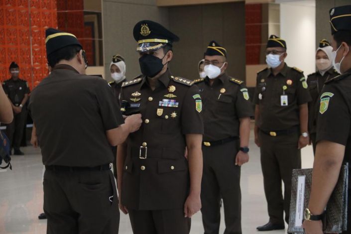 Kolonel Laut Faisol Jabat Asisten Pidana Militer Kejati Riau