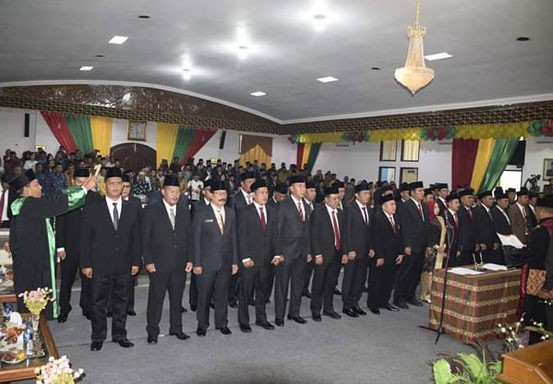 35 Anggota DPRD Kuansing Periode 2019-2024 Resmi Dilantik