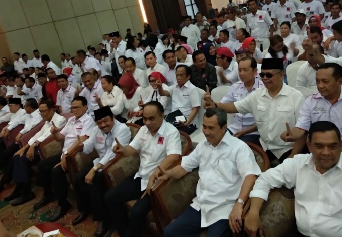 Gubri dan Wagubri Terpilih Serta Sejumlah Kepala Daerah di Riau Hadiri Deklarasi Relawan Jokowi