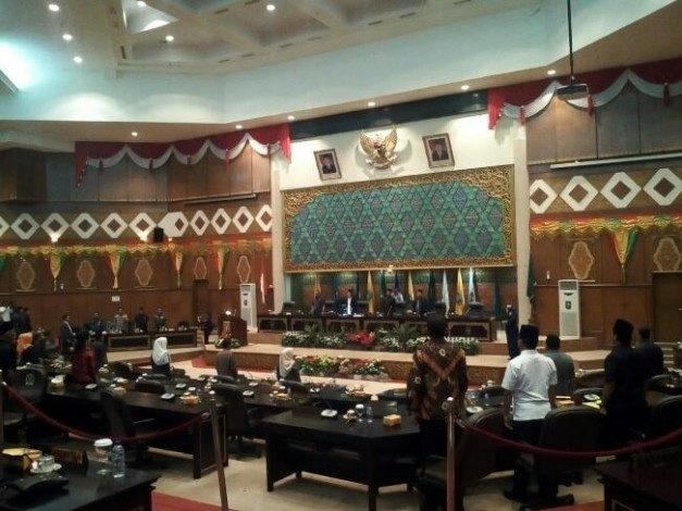 Fraksi PAN dan PKS DPRD Riau Tak Hadir di Paripurna Pembentukan AKD, Ada Apa?