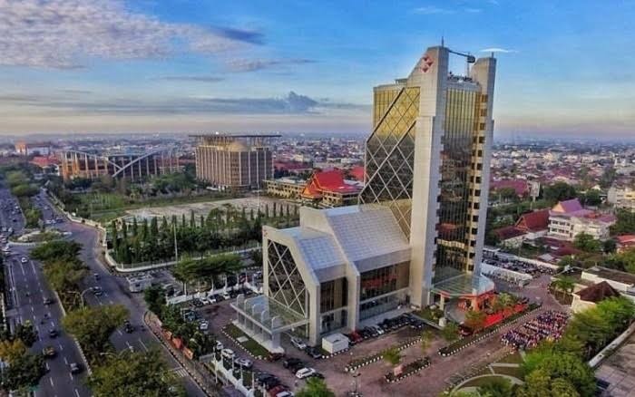 CSR Bank Riau Kepri untuk Karpet Masjid Annur Capai Rp1,9 Miliar