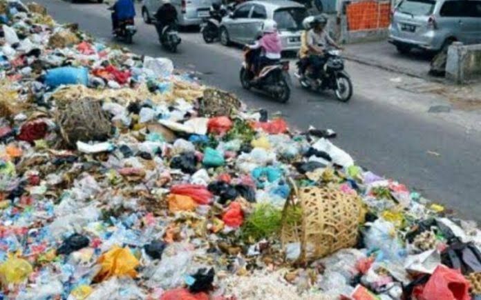 Lihat Tumpukan Sampah di Pekanbaru? Laporkan ke Nomor 082170707475