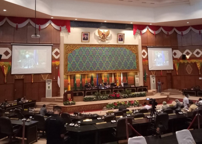 Dipimpin Agung Nugroho, Hujan Interupsi Warnai Paripurna DPRD Riau