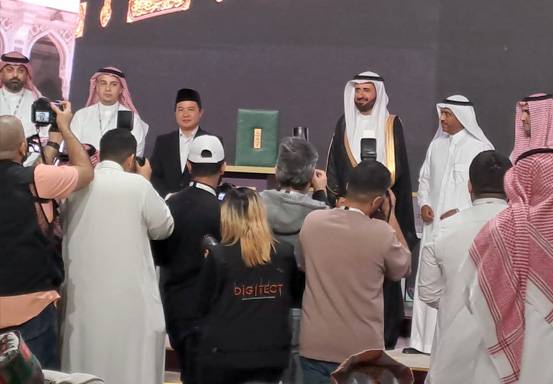 Haji Pintar Diganjar Penghargaan Aplikasi Haji Terbaik oleh Menteri Saudi