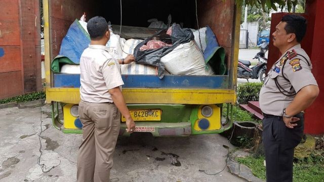 3.000 Kg Daging Babi Diamankan Petugas Karantina Pelabuhan dan KSKP