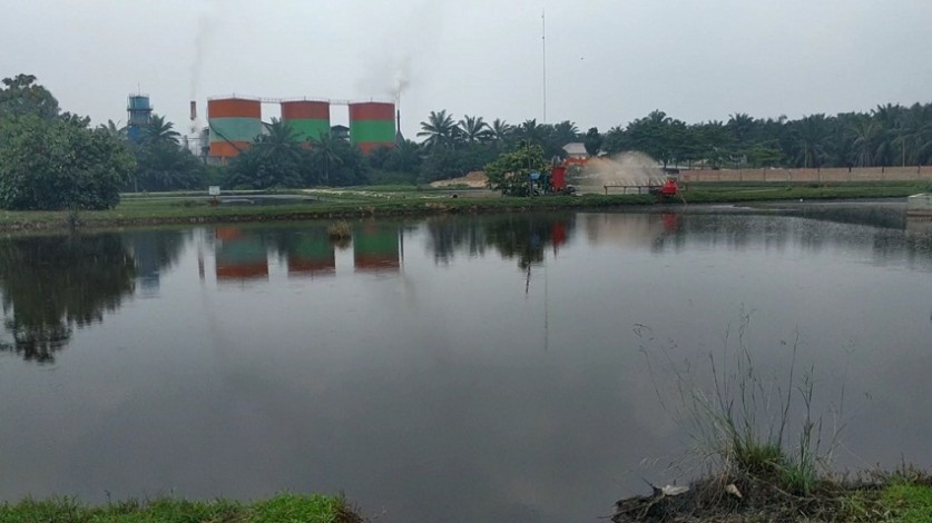 Warga Desa Mahato Minta PT Naga Mas Berhenti Buang Limbah ke Sungai Sei Setalas