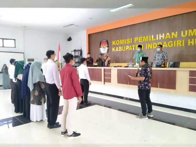 HMI Cabang Rengat Periode 2021-2022 Dilantik, Hendrizal Nyatakan Pemkab Inhu Siap Bantu