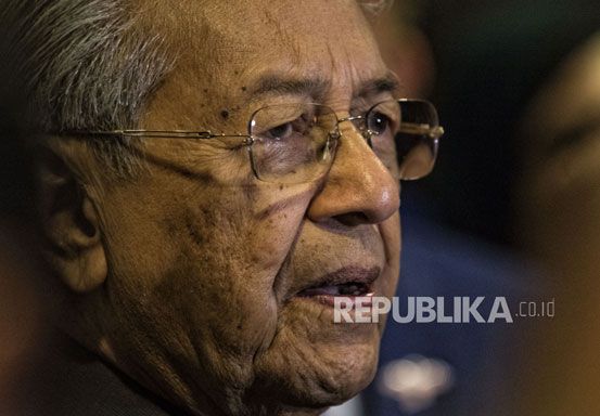 Mahathir: Sia-Sia Adakan Pemilu Kalau Pemerintah Pintu Belakang yang Terpilih