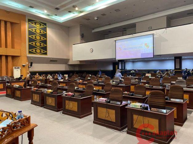 Gedung DPRD Terlihat Sepi, Paripurna LKPJ Walikota Pekanbaru Terancam Gagal Lagi