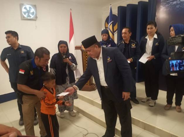 Nasdem Riau Santuni Anak Yatim Sebelum Daftarkan Bacaleg ke KPU