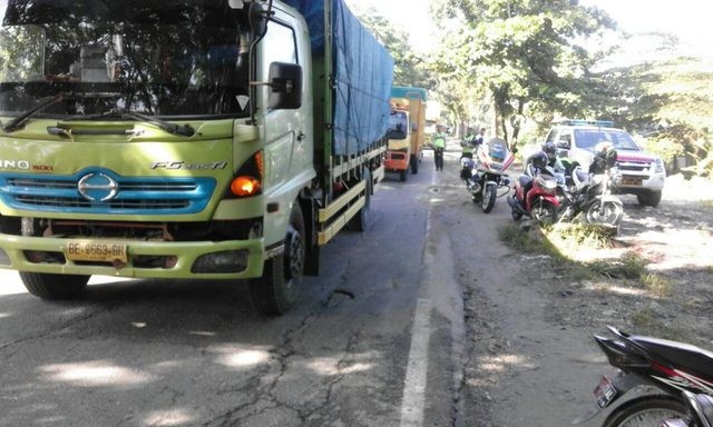 Penengkar! 13 Unit Truck Ditilang di Jalan SM Amin