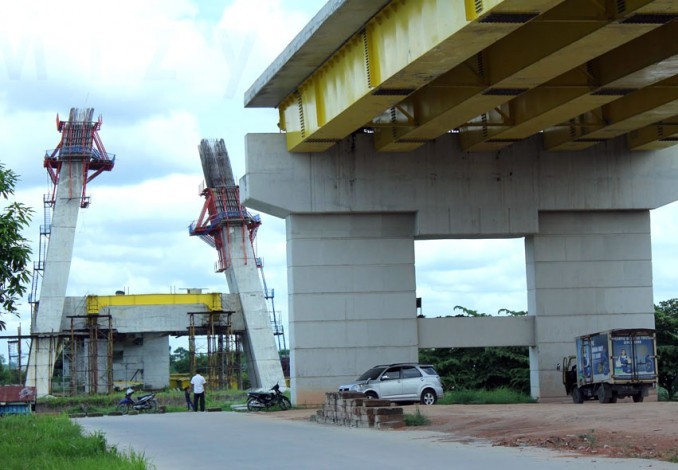 Senin Pemenang Tender Pembangunan Jembatan Siak IV Teken Kontrak
