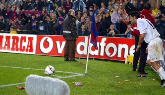 Terungkap, Cara Madrid Bujuk Figo untuk Khianati Barcelona