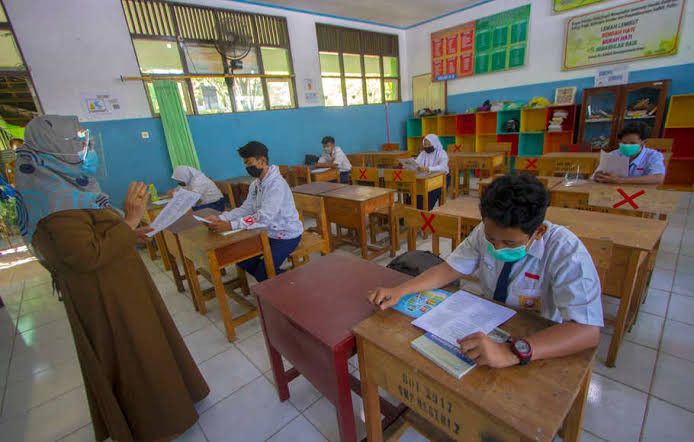 Kasus Covid-19 di Sekolah Naik, Diskes Riau Minta Sekolah Tidak Full Day