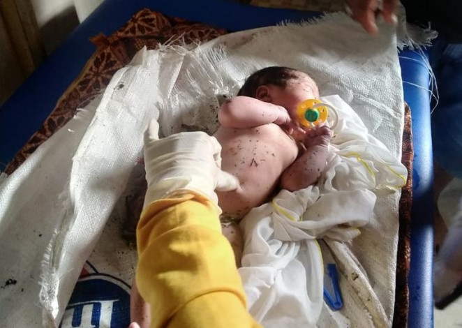 Warga Mahato Geger, Bayi Perempuan Ditemukan dalam Karung