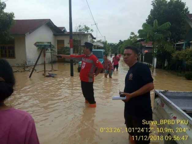 BPBD Pasangkan Tenda Darurat untuk Warga yang Terdampak Banjir