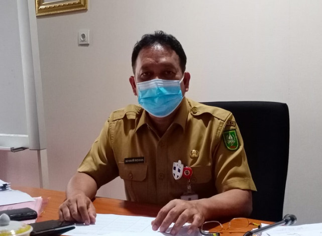 Pemprov Riau Serahkan Uang Duka kepada 8 Keluarga Pegawai yang Wafat akibat Covid-19