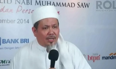 Cerita KH Tengku Zulkarnain Dihadang Puluhan Pemuda Dayak Bersenjata Tajam Saat Turun Pesawat