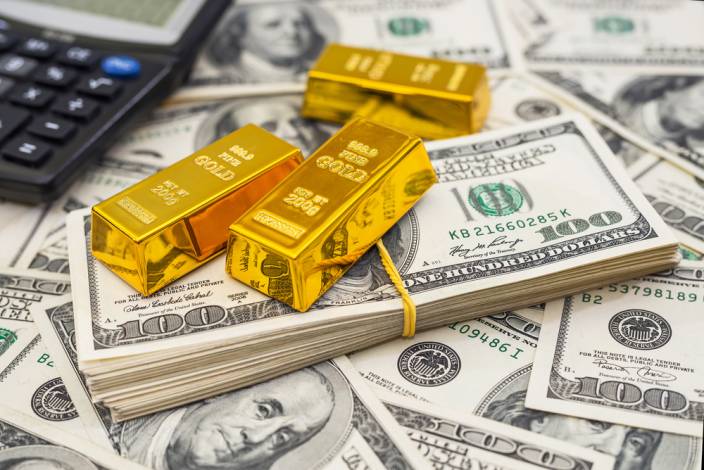 Dolar AS Menguat, Harga Emas Dunia Ambles ke Level Terendah