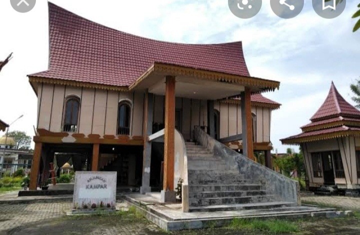 Budayawan Kampar Prihatin Rumah Lontiok di Bandar Serai Tak Terurus